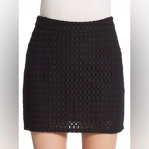 frame le lace mini skirt / size 26 / black NWOT